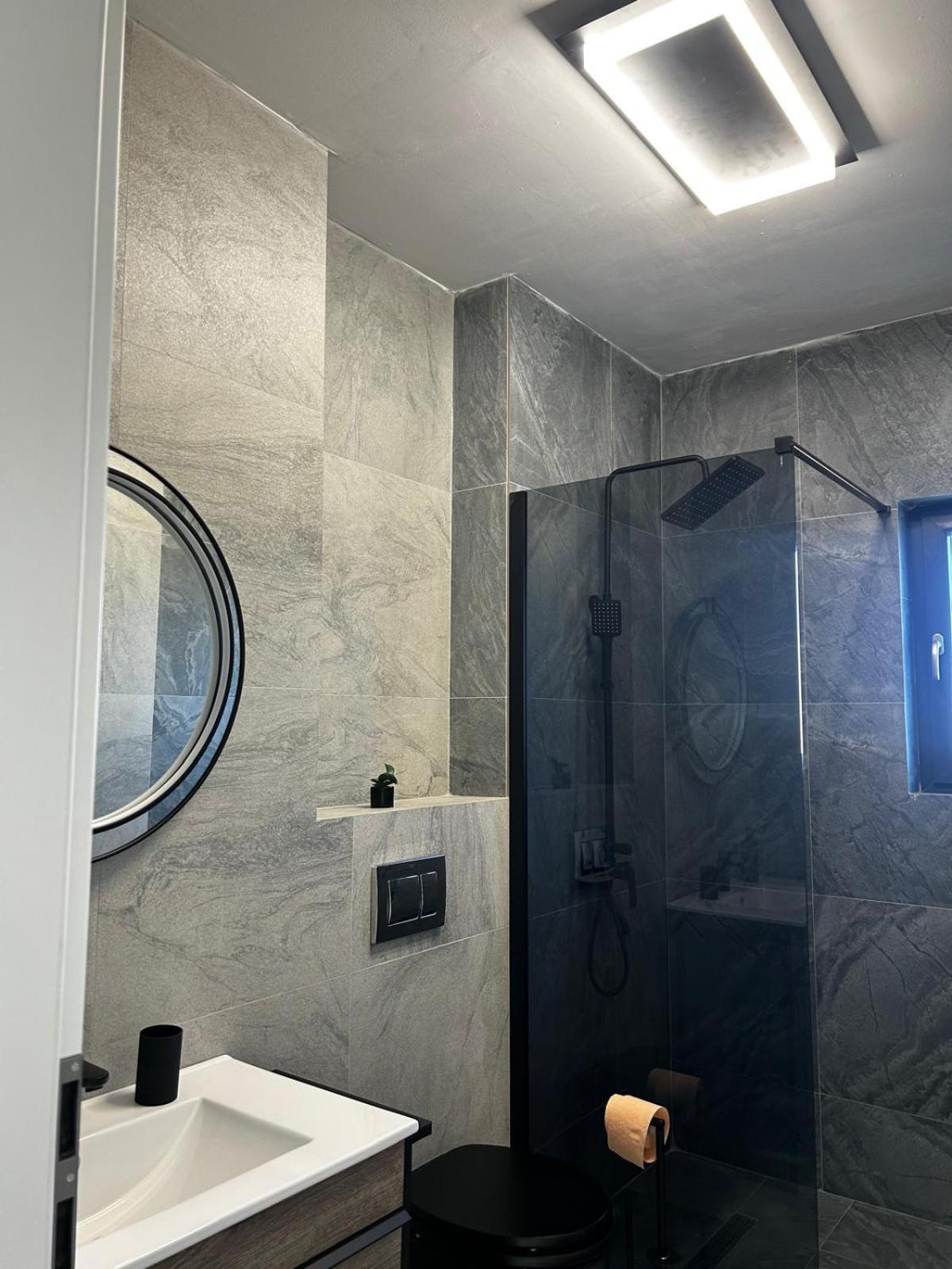 K&K Apartements Крайова Екстер'єр фото